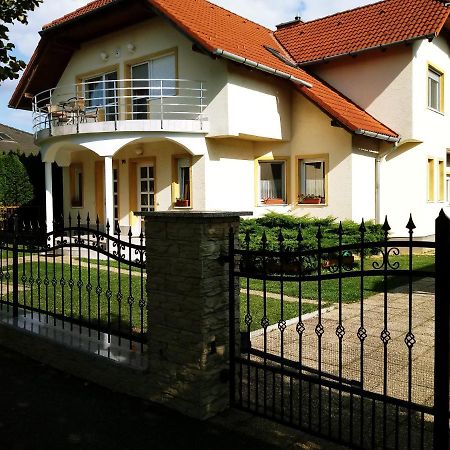 Bük Abigel Thermal Apartman מראה חיצוני תמונה